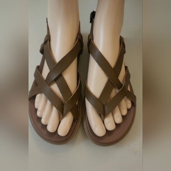 MIA Brown Leather Strappy Sandals Women’s Size 8.5M Flat Comfort Ankle Strap - Picture 1 of 4